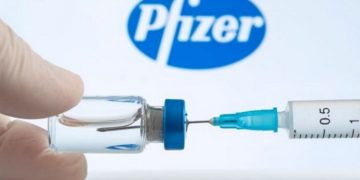 42χρονος εισήχθη στο νοσοκομείο με μυοκαρδίτιδα μετά από εμβολιασμό με Pfizer