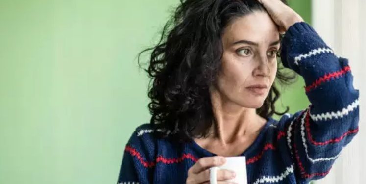 Προσοχή αν σας συμβεί αυτό πριν τα 40: Συνδέεται με εγκεφαλικό επεισόδιο