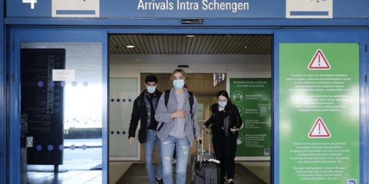 Alldaynews.gr Ξανά «εκτός» πράσινης λίστας της Βρετανίας η Ελλάδα-Οι σκέψεις για τις «πορτοκαλί» χώρες