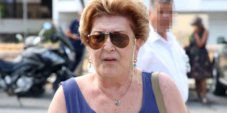 Alldaynews.gr Βάσια Τριφύλλη: «Καλά έκανε η Βάνα Μπάρμπα και στήριξε τον Πέτρο Φιλιππίδη»