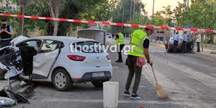 ΠΡΙΝ ΑΠΟ ΛΙΓΟ: Τροχαίο στο κέντρο της Θεσσαλονίκης – Δύο νεκροί (pics)