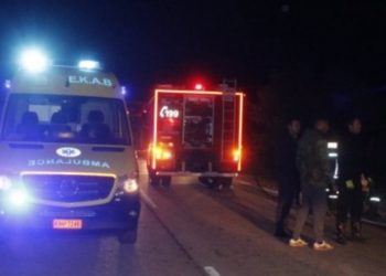 Alldaynews.gr Τραγωδία τη Νύχτα: Αυτοκίνητο παρέσυρε και Σκότωσε Πυροσβέστη εν ώρα υπηρεσίας