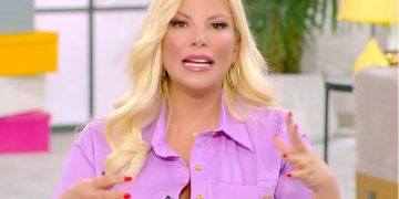 Alldaynews.gr Αντελίνα Βαρθακούρη: «Μου έλεγαν είσαι σαν φάλαινα, δεν πας πουθενά»