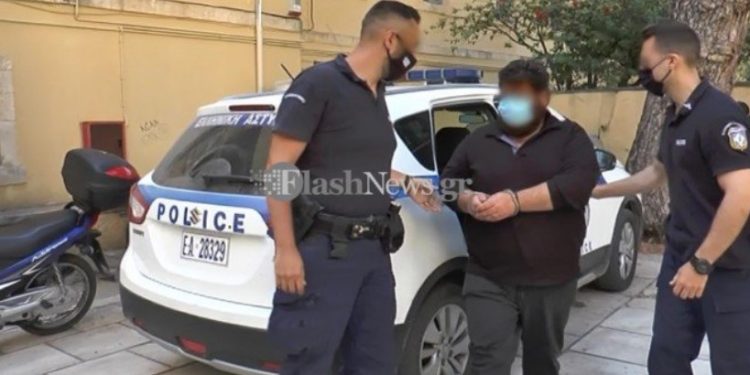 Alldaynews.gr Αυτός είναι ο βιαστής της 14χρονης-Φωτογραφίες 40 ανήλικων κοριτσιών στο κινητό του