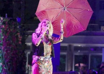 Άλσος Live: Το συγκινητικό βίντεο της Άννας Βίσση μέσα στη βροχή έγινε viral στο Instagram