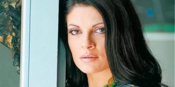 Τάνια Τρύπη-tania trypi