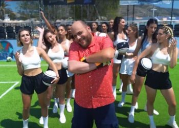 Αντιδράσεις για το διαφημιστικό ΑΝΤ1-Bwin με τα κορίτσια του Euro – Δείτε tweets