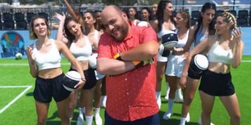 Alldaynews.gr Αντιδράσεις για το διαφημιστικό ΑΝΤ1-Bwin με τα κορίτσια του Euro – Δείτε tweets