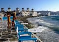 Μύκονος: Βράζουν οι επιχειρηματίες – Ποιες περιοχές απειλούνται επίσημα με lockdown (vids)