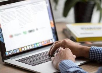 ΣτΕ για εργαζόμενους: Διάλειμμα 15 λεπτών ανά δύο ώρες στο Δημόσιο για εργασία μπροστά σε υπολογιστή