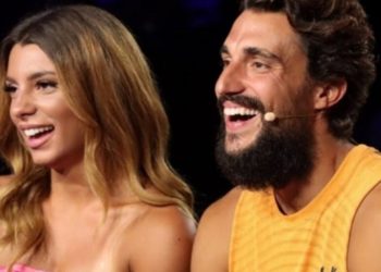 Σάκης Κατσούλης: Έκανε έκπληξη στην Μαριαλένα στην μέση της Εθνικής Οδού