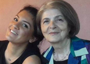 Πήρε στα 76 της απολυτήριο λυκείου με 19,8 – Μια ιστορία ζωής βγαλμένη από παραμύθι