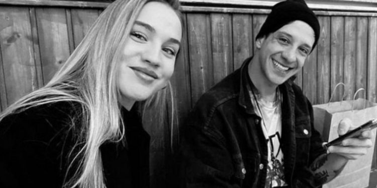 Alldaynews.gr Με κορωνοϊό και η σύντροφος του Ηλία Μπόγδανου, Αλεξάνδρα Εξαρχοπούλου