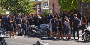 Σπαραγμός και οδύνη στην κηδεία του 21χρονου Νίκου-Τον Σκότωσαν και τον εγκατέλειψαν[photo]