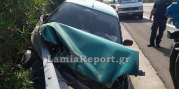 Alldaynews.gr Σώθηκε από θαύμα η οικογένεια που έπεσε με το αυτοκίνητο στις μπάρες