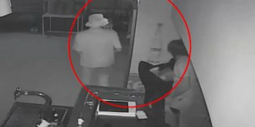 Alldaynews.gr Πήγαν να διαρρήξουν τσιπουράδικο και… κλειδώθηκαν μέσα!