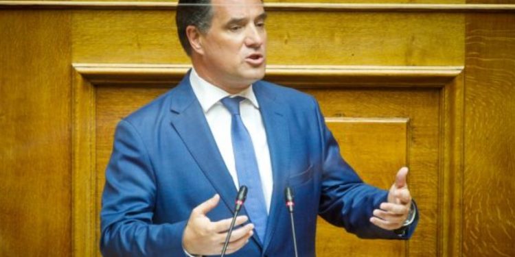 Alldaynews.gr Γεωργιάδης: Με τα εμβόλια έχει αρθεί η ηθική υποχρέωση του κράτους να μοιράζει λεφτά