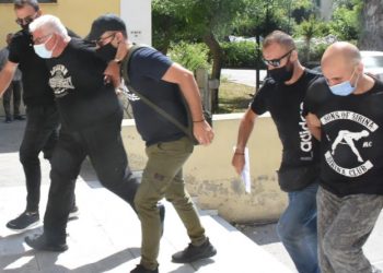 Δείτε τους! Ο Πατέρας και ο Αστυνομικός που κακοποιούσαν και εξέδιδαν την 19χρονη[photos]
