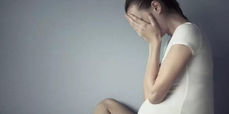 Καταγγελία από 25χρονη έγκυο: Πήγε στην Αθήνα να φτιάξει το κινητό της και την βίασαν διαδοχικά 4 άτομα[video]