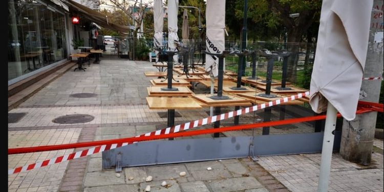 Alldaynews.gr Έγκλημα στον Αγ. Σώστη: Συνελήφθη 32χρονος που είχε σκοτώσει 54χρονο και είχε τραυματίσει τρία άτομα