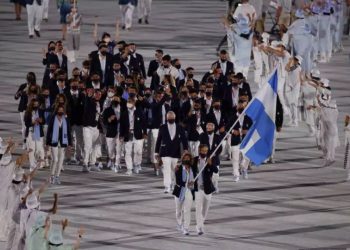 Ολυμπιακοί Αγώνες: Η είσοδος της Ελλάδας με Άννα Κορακάκη και Λευτέρη Πετρούνια[Live]