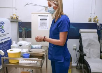 Alldaynews.gr Βασιλακόπουλος: Οι γονείς να εμβολιάσουν άφοβα τα παιδιά τους, χάσαμε τρία Ελληνόπουλα