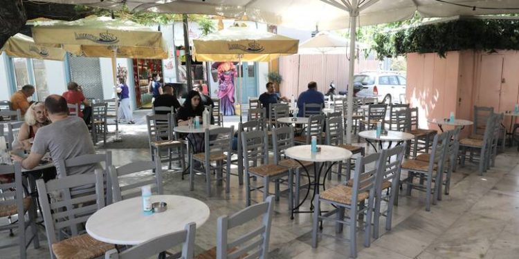 Alldaynews.gr Ανεμβολίαστοι: 100 Ευρώ το μήνα extra κόστος για πολλούς εργαζόμενους