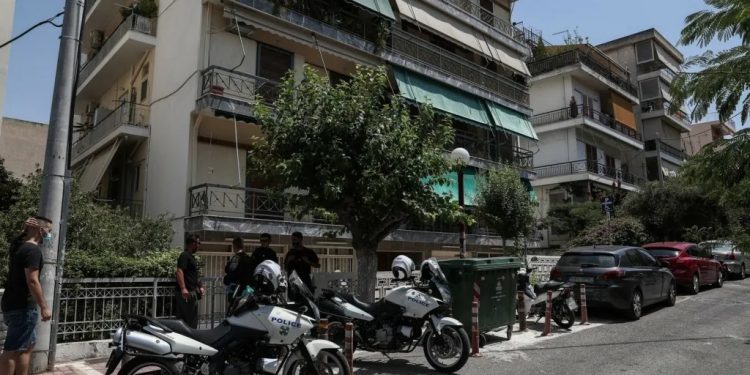 Alldaynews.gr Γυναικοκτονία στη Δάφνη: Η ανάρτηση γειτόνισσας πριν 20 μέρες – «Θα την σφάξει» και …την έσφαξε