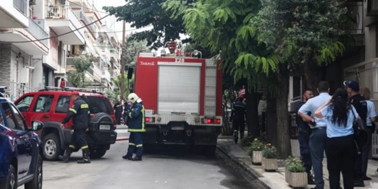 Τραγωδία Πριν Λίγο: 22χρονος Κάηκε ζωντανός μέσα σε μονοκατοικία[Οι Πρώτες Εικόνες]