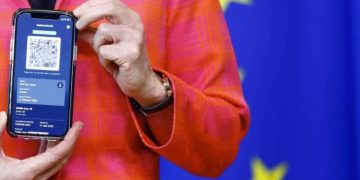 Στη Viva Wallet το Freedom Pass