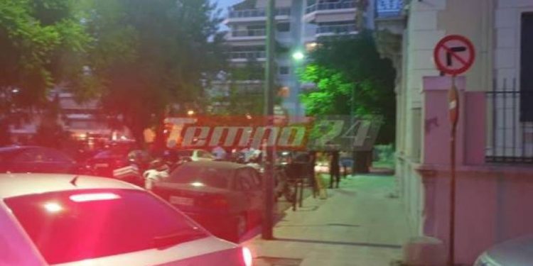 Alldaynews.gr Απίστευτο επεισόδιο στο Επισκοπείο της Πάτρας – Προσήχθη ο Γιώργος Μπάρλος της Παναχαϊκής (video)