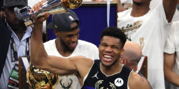 Alldaynews.gr Πρωταθλητής NBA ο Γιάννης Αντετοκούνμπο! Διέλυσε με 50 πόντους τους Σανς