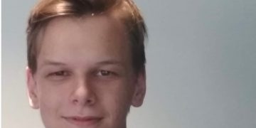 Δημήτρης Καρακώστας: 18.685 μόρια! Το «δώρο» στους Νεκρούς γονείς του που πέθαναν απο κορωνοϊό