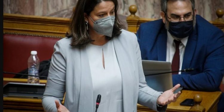 Alldaynews.gr Η απίστευτη απάντηση Κεραμέως στον αριστούχο μαθητή με τα 20.988 μόρια που έμεινε εκτός ΕΜΠ