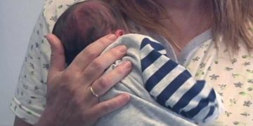 Κρήτη-Κορονοϊός: Μωρομάνα πήγε να κάνει το εμβόλιο και έμεινε άφωνη μόλις άκουσε τα λόγια του γιατρού