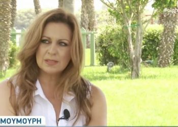 Ευαγγελία Μουμούρη: «Βρήκα τον πατέρα μου νεκρό, δεν ήξερα το όνομά μου»