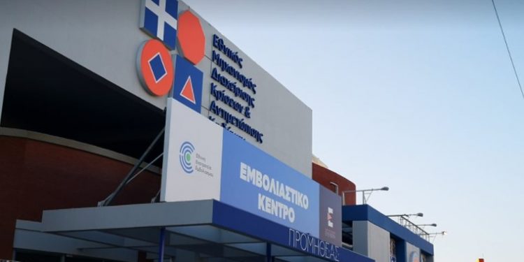 Δείτε τους! Ο Πατέρας και ο Αστυνομικός που κακοποιούσαν και εξέδιδαν την 19χρονη[photos]