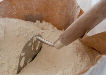 Θεσσαλονίκη: Αστυνομικοί πέρασαν το στόκο για κοκαΐνη! Στο κρατητήριο 2 μέρες οι μάστορες