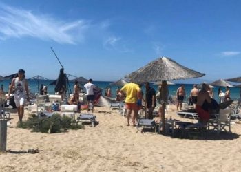Alldaynews.gr ΠΡΙΝ ΛΙΓΟ στη Χαλκιδική: Χτύπησε ανεμοστρόβιλος την παραλία των Μουδανιών – Τραυματίστηκαν τρία άτομα (φωτο, video)