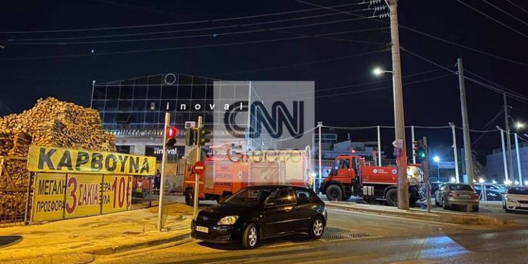 Alldaynews.gr Πριν Λίγο :Έκρηξη με μασούρι δυναμίτη σε εταιρεία στη Βάρη – Ένας τραυματίας (video)