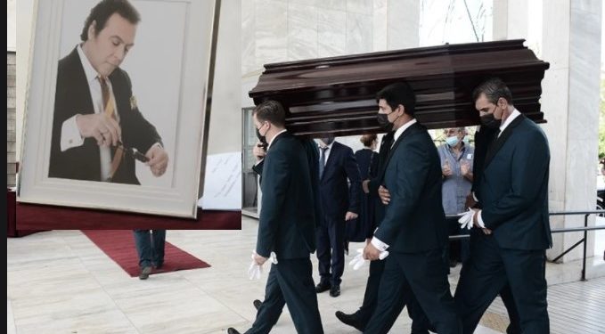 Alldaynews.gr Σε λίγο το τελευταίο αντίο στον Τόλη Βοσκόπουλο-Δείτε Live