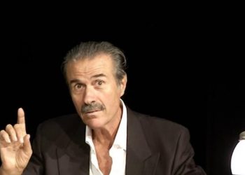 Συγκλονίζει ο Χρυσικάκος που νοσηλεύτηκε έξι εβδομάδες λόγω κορωνοϊού – “Καλά να πάθεις καραγκιόζη” (video)