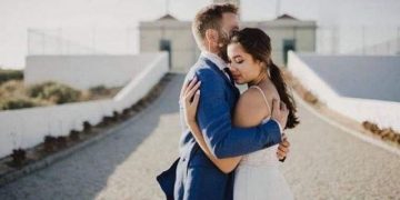 αναγνωστόπουλος-Καρολάιν