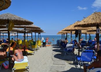 Κατερίνη: Άγριος ξυλοδαρμός 47χρονου μπροστά στα παιδιά του από ξενοδόχο για μια… ξαπλώστρα!