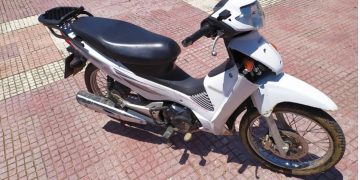 Λαμία: Σταμάτησε τη μηχανή του και άρχισε να αυτοϊκανοποιείται μπροστά στους περαστικούς!