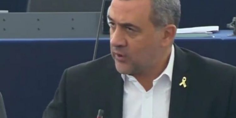 Σπαράζει καρδιές ο Λουκάς Φουρλάς για την νεκρή κόρη του: «Πάντα θα είσαι μαζι μας αγγελάκι μου»[photo]