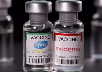 Ηλίας Μόσιαλος: Αποτελεσματικά τα εμβόλια Pfizer, Moderna και AstraZeneca κατά των μεταλλάξεων Δέλτα και Άλφα