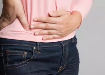 Το συχνό φούσκωμα στην κοιλιά είναι πιθανό σημάδι καρκίνου: Τι πρέπει να ξέρετε