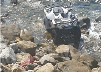 Μύκονος: Γουρούνα έπεσε στα βράχια-Μια γυναίκα νεκρή[photo]