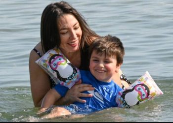 Αλίκη Κατσαβού: Οι πρώτες φωτό του φετινού καλοκαιριού με μαγιό!